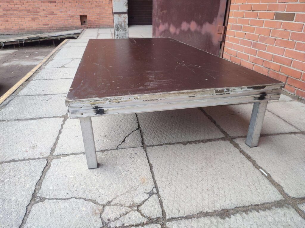 Naudotos scenos pakylos Mott 2x1m