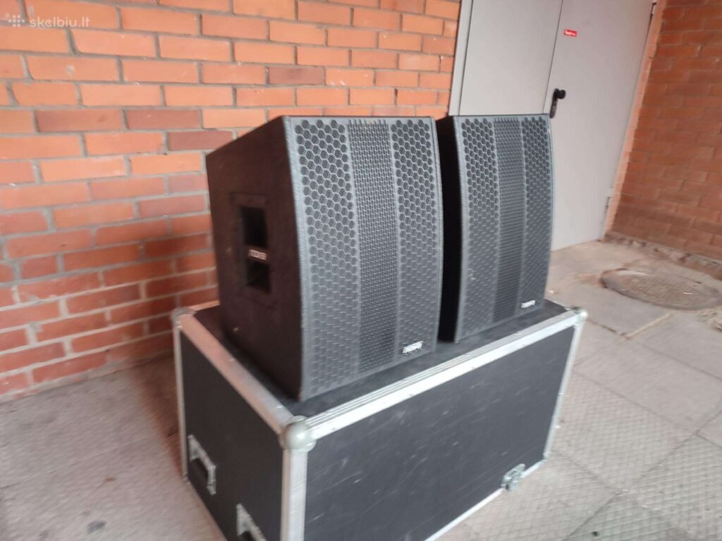 Naudotos koncertinės kolonėlės Nova Maxline M5