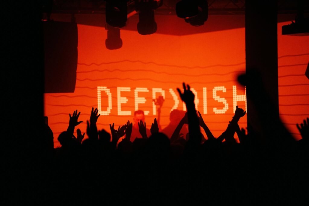 DEEP DISH, Donatello & Kastis Torrau