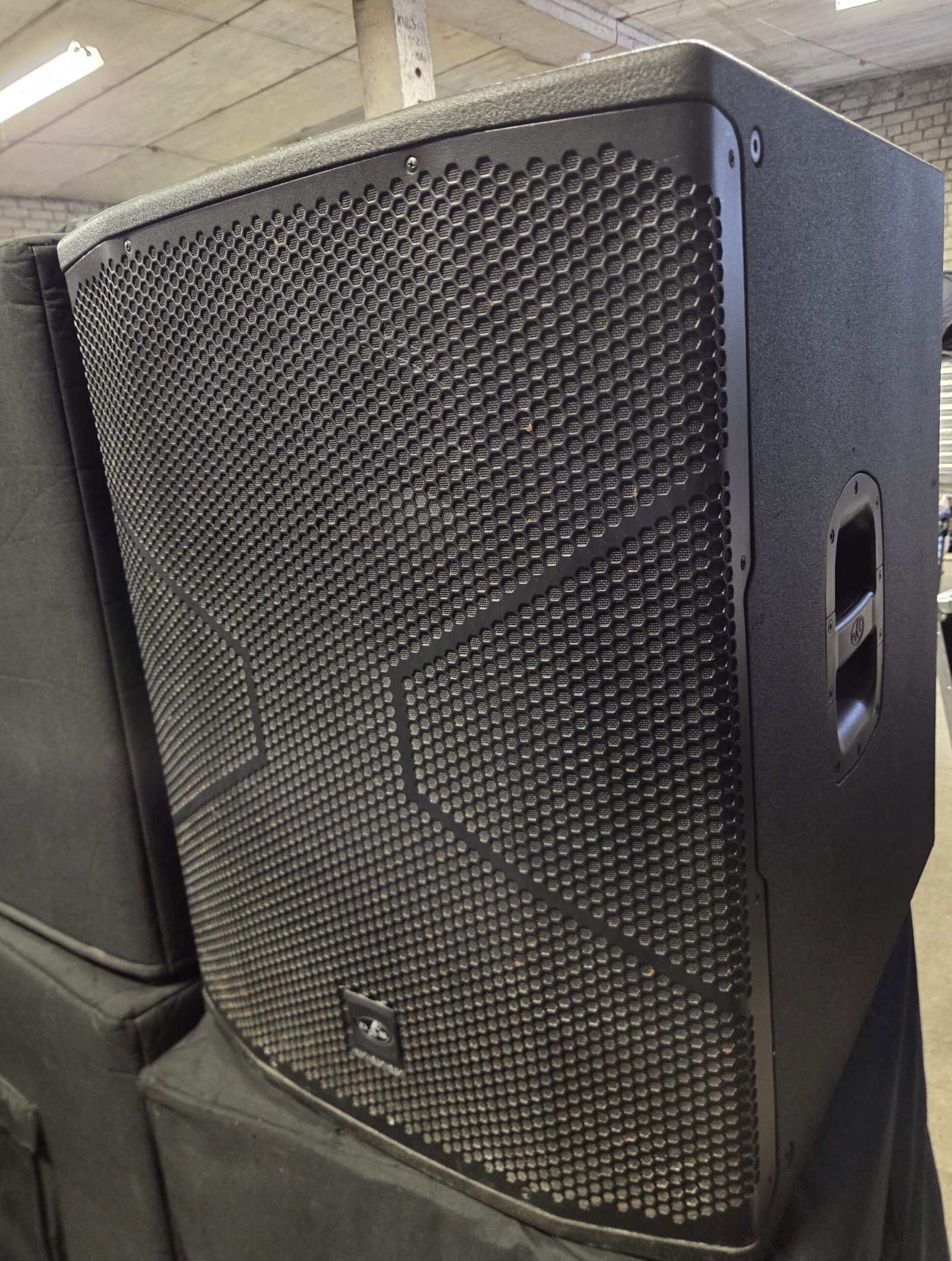 Naudota žemų dažnių kolonėlė Das Audio Vantec-18 - Image 1