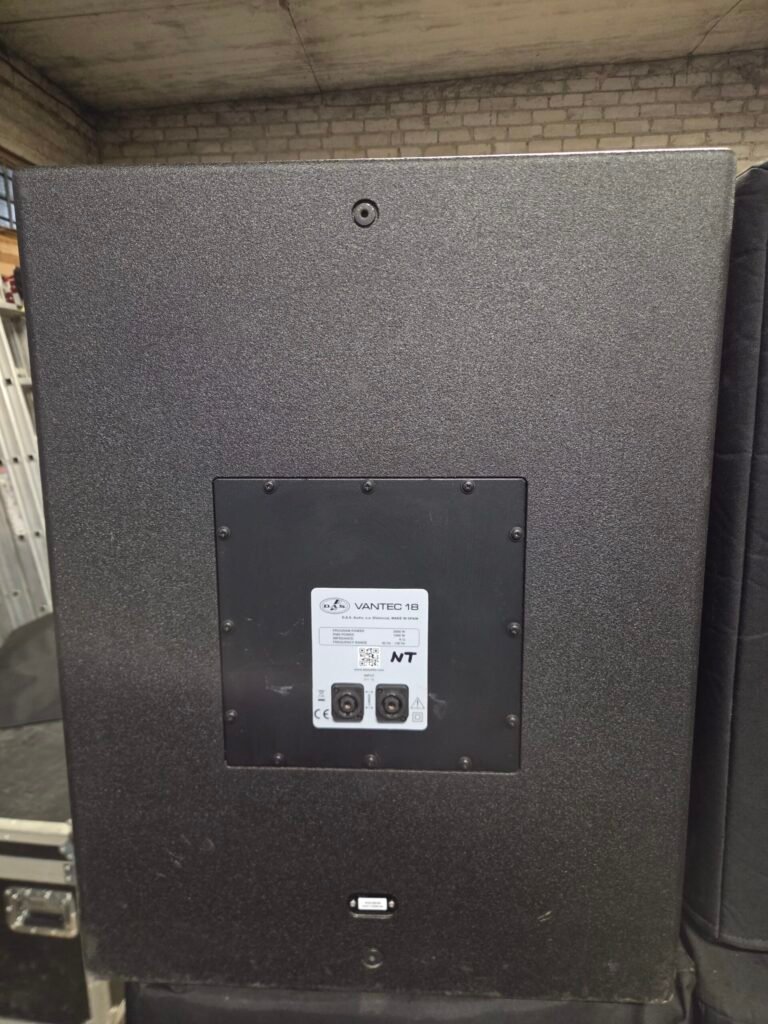 Naudota žemų dažnių kolonėlė Das Audio Vantec-18